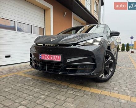 Серый Cupra Tavascan, объемом двигателя 0 л и пробегом 10 тыс. км за 39900 $, фото 5 на Automoto.ua