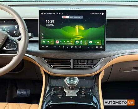 купить новое авто Denza D9 2024 года от официального дилера VinAVto Denza фото