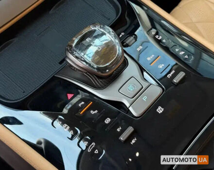 купить новое авто Denza D9 2024 года от официального дилера VinAVto Denza фото