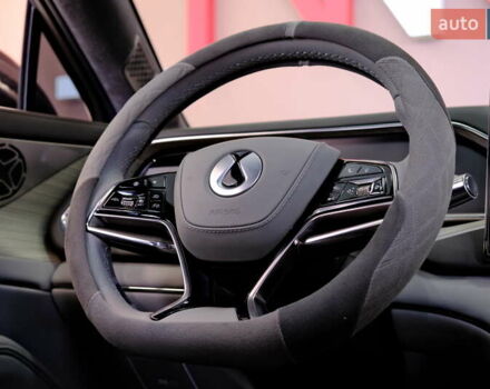 Черный Denza N7, объемом двигателя 0 л и пробегом 45 тыс. км за 33900 $, фото 49 на Automoto.ua