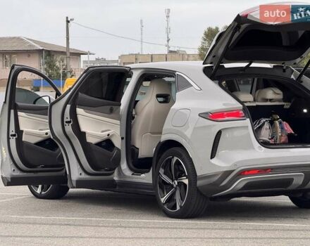 Сірий Denza N7, об'ємом двигуна 0 л та пробігом 8 тис. км за 36800 $, фото 5 на Automoto.ua