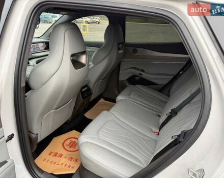 Сірий Denza N7, об'ємом двигуна 0 л та пробігом 12 тис. км за 42700 $, фото 10 на Automoto.ua