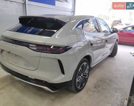 Сірий Denza N7, об'ємом двигуна 0 л та пробігом 7 тис. км за 39899 $, фото 3 на Automoto.ua