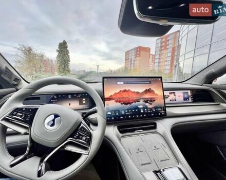 Серый Denza N7, объемом двигателя 0 л и пробегом 1 тыс. км за 45500 $, фото 13 на Automoto.ua