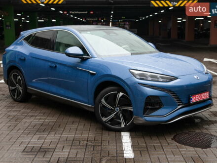 Синий Denza N7, объемом двигателя 0 л и пробегом 15 тыс. км за 37200 $, фото 1 на Automoto.ua