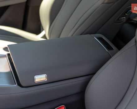 купить новое авто Denza N9 2025 года от официального дилера Автосалон ECODRIVE AUTO Київ Denza фото