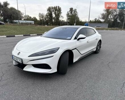 Белый Denza Z9 GT, объемом двигателя 0 л и пробегом 11 тыс. км за 63000 $, фото 1 на Automoto.ua