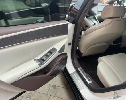 Белый Denza Z9 GT, объемом двигателя 0 л и пробегом 10 тыс. км за 58000 $, фото 7 на Automoto.ua