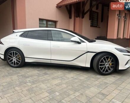 Белый Denza Z9 GT, объемом двигателя 0 л и пробегом 10 тыс. км за 58000 $, фото 15 на Automoto.ua