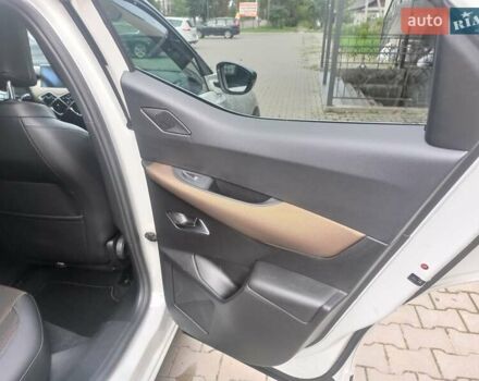 Білий DS 3 Crossback, об'ємом двигуна 0 л та пробігом 114 тис. км за 14900 $, фото 57 на Automoto.ua