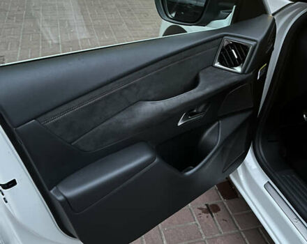 Білий DS 3 Crossback, об'ємом двигуна 1.5 л та пробігом 110 тис. км за 21900 $, фото 12 на Automoto.ua