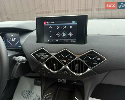 Белый DS 3 Crossback, объемом двигателя 0 л и пробегом 76 тыс. км за 16200 $, фото 27 на Automoto.ua