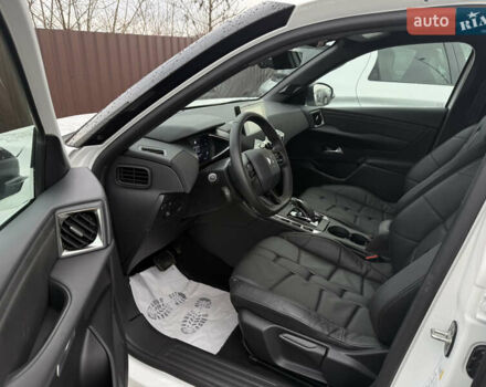 Белый DS 3 Crossback, объемом двигателя 0 л и пробегом 76 тыс. км за 16200 $, фото 12 на Automoto.ua