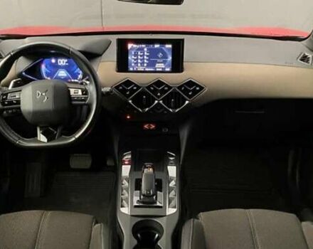 Красный DS 3 Crossback, объемом двигателя 1.2 л и пробегом 57 тыс. км за 19100 $, фото 5 на Automoto.ua