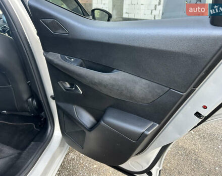 Серый DS 3 Crossback, объемом двигателя 0 л и пробегом 101 тыс. км за 17300 $, фото 53 на Automoto.ua