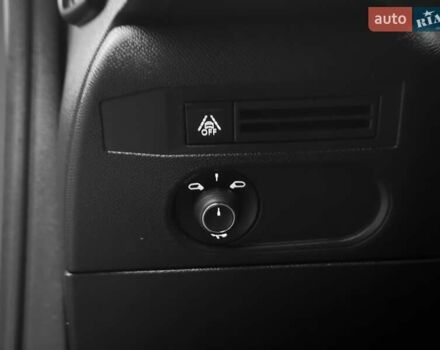 Красный DS 3 e-Tense, объемом двигателя 0 л и пробегом 25 тыс. км за 16900 $, фото 24 на Automoto.ua