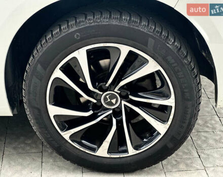 Белый DS 4, объемом двигателя 1.6 л и пробегом 117 тыс. км за 11400 $, фото 12 на Automoto.ua