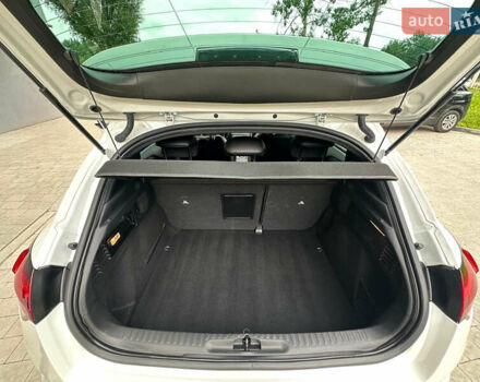 Белый DS 4, объемом двигателя 1.6 л и пробегом 117 тыс. км за 11500 $, фото 43 на Automoto.ua