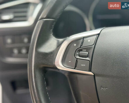 Белый DS 4, объемом двигателя 1.6 л и пробегом 117 тыс. км за 11400 $, фото 22 на Automoto.ua
