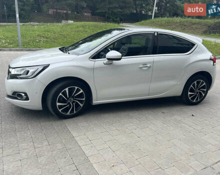 Белый DS 4, объемом двигателя 1.6 л и пробегом 117 тыс. км за 11400 $, фото 3 на Automoto.ua