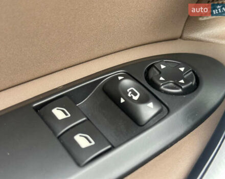 Белый DS 4, объемом двигателя 1.6 л и пробегом 117 тыс. км за 11400 $, фото 16 на Automoto.ua