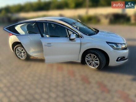 Білий DS 4, об'ємом двигуна 1.56 л та пробігом 306 тис. км за 12500 $, фото 1 на Automoto.ua