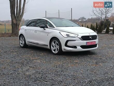 DS 5 2017 в Ровно на Automoto.ua Белый DS 5, объемом двигателя 2 л и пробегом 152 тыс. км за 13900 $, фото 1 на Automoto.ua