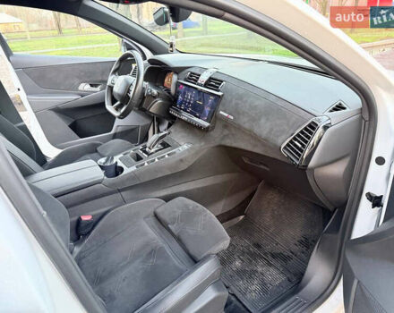 Белый DS 7 Crossback, объемом двигателя 2 л и пробегом 21 тыс. км за 33000 $, фото 8 на Automoto.ua
