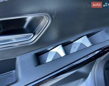 Сірий DS 7 Crossback, об'ємом двигуна 1.6 л та пробігом 29 тис. км за 29490 $, фото 37 на Automoto.ua