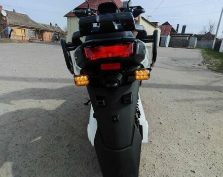 Белый Electric Scooter Electra, объемом двигателя 0.2 л и пробегом 2 тыс. км за 1100 $, фото 6 на Automoto.ua