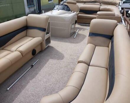Harris Crown Pontoon, об'ємом двигуна 0 л та пробігом 100 тис. км за 26900 $, фото 5 на Automoto.ua