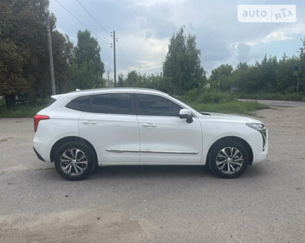 Белый Haval Jolion, объемом двигателя 1.5 л и пробегом 13 тыс. км за 22500 $, фото 1 на Automoto.ua