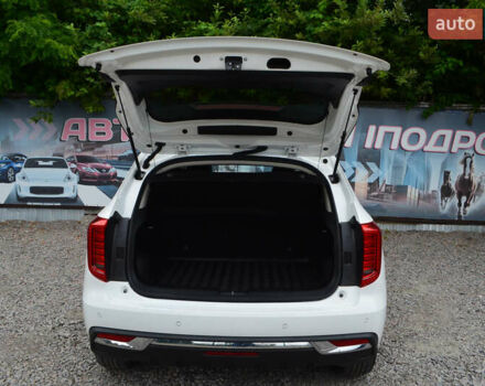Белый Haval Jolion, объемом двигателя 1.5 л и пробегом 25 тыс. км за 16999 $, фото 11 на Automoto.ua