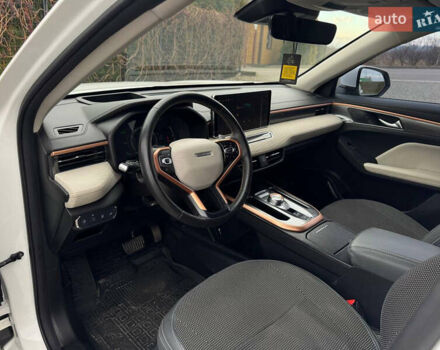 Белый Haval Jolion, объемом двигателя 1.5 л и пробегом 50 тыс. км за 16500 $, фото 46 на Automoto.ua
