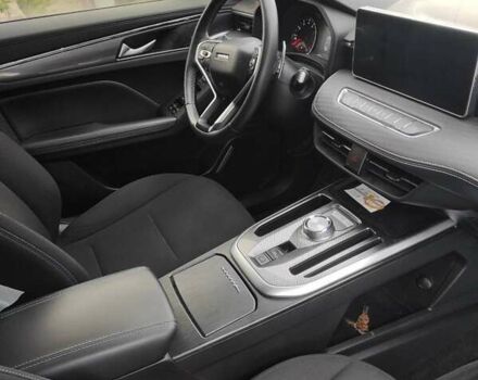 Черный Haval Jolion, объемом двигателя 1.5 л и пробегом 40 тыс. км за 18000 $, фото 5 на Automoto.ua