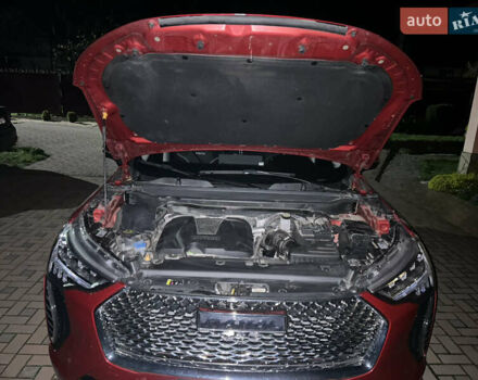 Красный Haval Jolion, объемом двигателя 1.5 л и пробегом 13 тыс. км за 19999 $, фото 23 на Automoto.ua