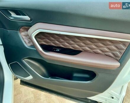 Білий Haval H6, об'ємом двигуна 1.97 л та пробігом 120 тис. км за 17000 $, фото 25 на Automoto.ua