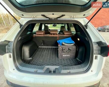 Білий Haval H6, об'ємом двигуна 1.97 л та пробігом 120 тис. км за 17000 $, фото 18 на Automoto.ua