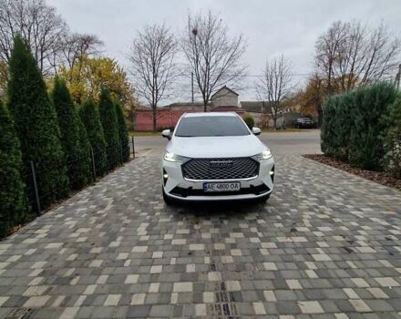 Белый Haval H6, объемом двигателя 2 л и пробегом 31 тыс. км за 23500 $, фото 1 на Automoto.ua