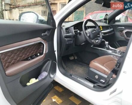Белый Haval H6, объемом двигателя 2 л и пробегом 63 тыс. км за 16000 $, фото 10 на Automoto.ua