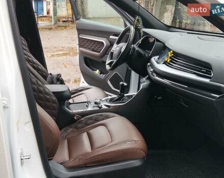 Белый Haval H6, объемом двигателя 2 л и пробегом 63 тыс. км за 16000 $, фото 11 на Automoto.ua