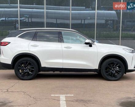 Белый Haval H6, объемом двигателя 2 л и пробегом 39 тыс. км за 21900 $, фото 6 на Automoto.ua
