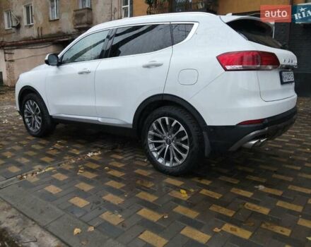 Белый Haval H6, объемом двигателя 2 л и пробегом 63 тыс. км за 16000 $, фото 3 на Automoto.ua