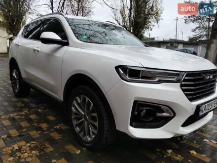 Белый Haval H6, объемом двигателя 2 л и пробегом 63 тыс. км за 16000 $, фото 1 на Automoto.ua
