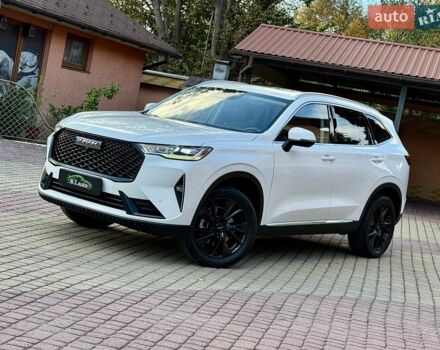 Белый Haval H6, объемом двигателя 2 л и пробегом 48 тыс. км за 23000 $, фото 1 на Automoto.ua