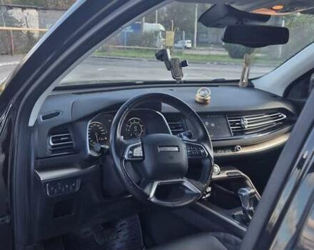 Черный Haval H6, объемом двигателя 2 л и пробегом 72 тыс. км за 15000 $, фото 3 на Automoto.ua