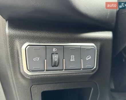 Чорний Haval H6, об'ємом двигуна 2 л та пробігом 49 тис. км за 20500 $, фото 38 на Automoto.ua