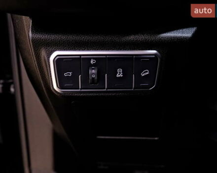 Черный Haval H6, объемом двигателя 2 л и пробегом 56 тыс. км за 17900 $, фото 23 на Automoto.ua