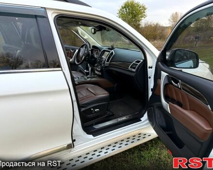 Haval H9 2018 в Черкассах на Automoto.ua Белый Haval H9, объемом двигателя 2 л и пробегом 149 тыс. км за 18000 $, фото 3 на Automoto.ua