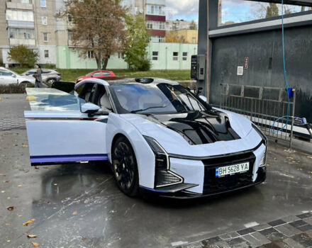 Белый HiPhi Z, объемом двигателя 0 л и пробегом 9 тыс. км за 88888 $, фото 9 на Automoto.ua